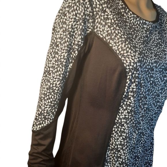 Lands End Shirt Womens Sporty Sun Tee Black white Size Petite Small - Picture 8 of 8